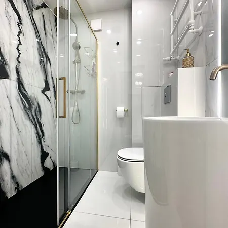 Wita Stwosza 14 - Check-in 20h - Parking