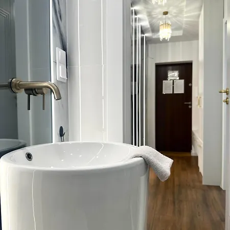 Wita Stwosza 14 - Check-in 20h - Parking