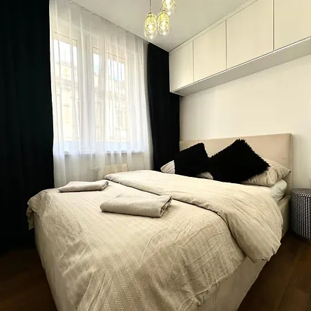 Апартаменты Wita Stwosza 14 - Check-in 20h - Parking