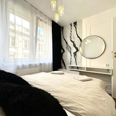 Апартаменты Wita Stwosza 14 - Check-in 20h - Parking *